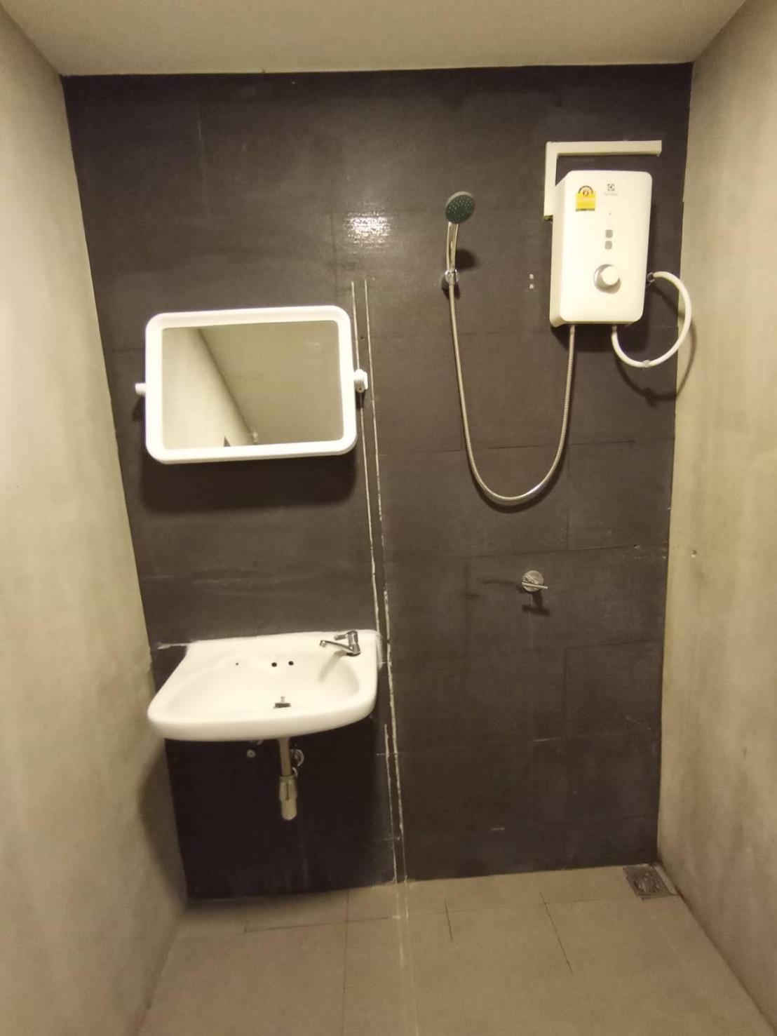 Go Inn Silom - Bts Saint Louis โกอินน์ สีลม - สถานีรถไฟฟ้าเซนต์หลุยส์ X バンコク都 エクステリア 写真